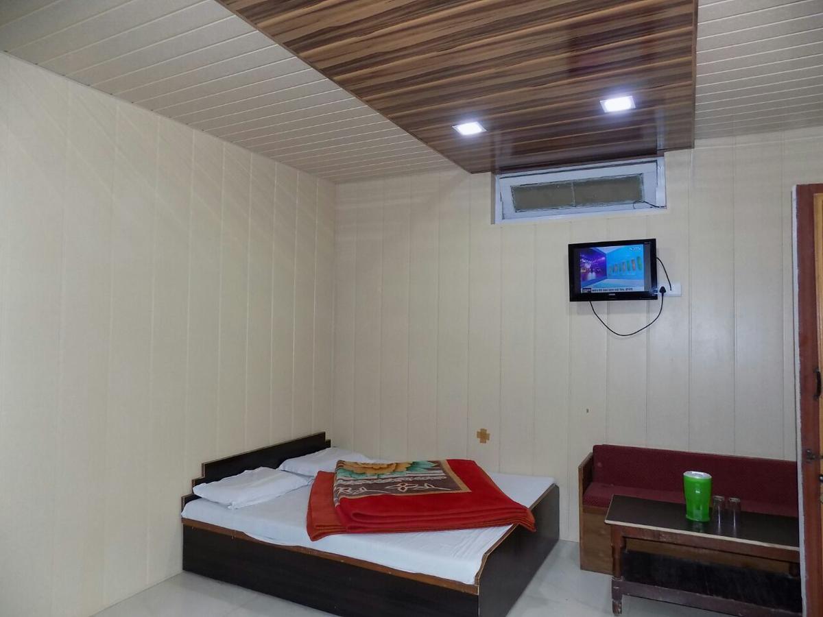 Hotel Neelam Raj Nainital Eksteriør bilde